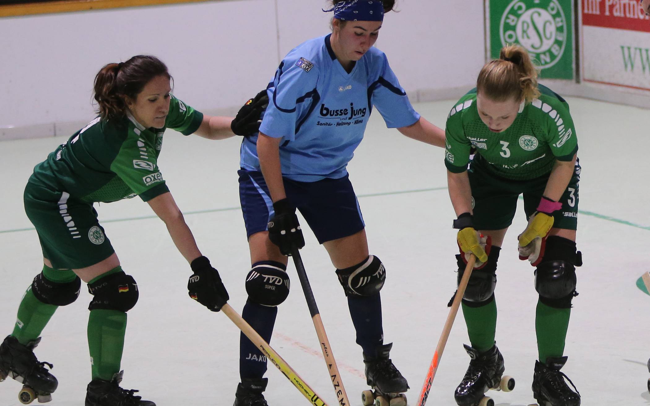  Für die Rollhockey-Damen von RSC Cronenberg und SC Moskitos beginnt die Saison am 9. Oktober. Die Herren starten drei Woche früher und spielen eine Dreier-Runde. 