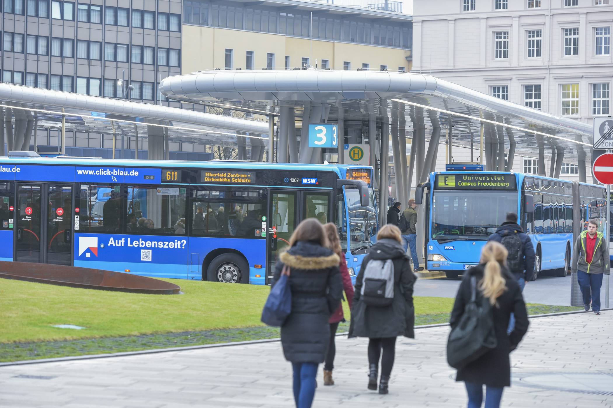 Wuppertal: Buskürzungen haben Folgen